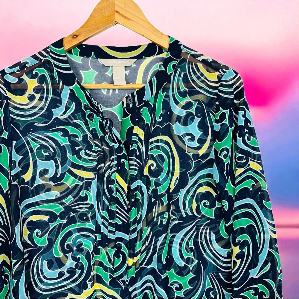 Banana Republic Sheer Psychedelic Quarter Button Pop Over High Low Office Blouse